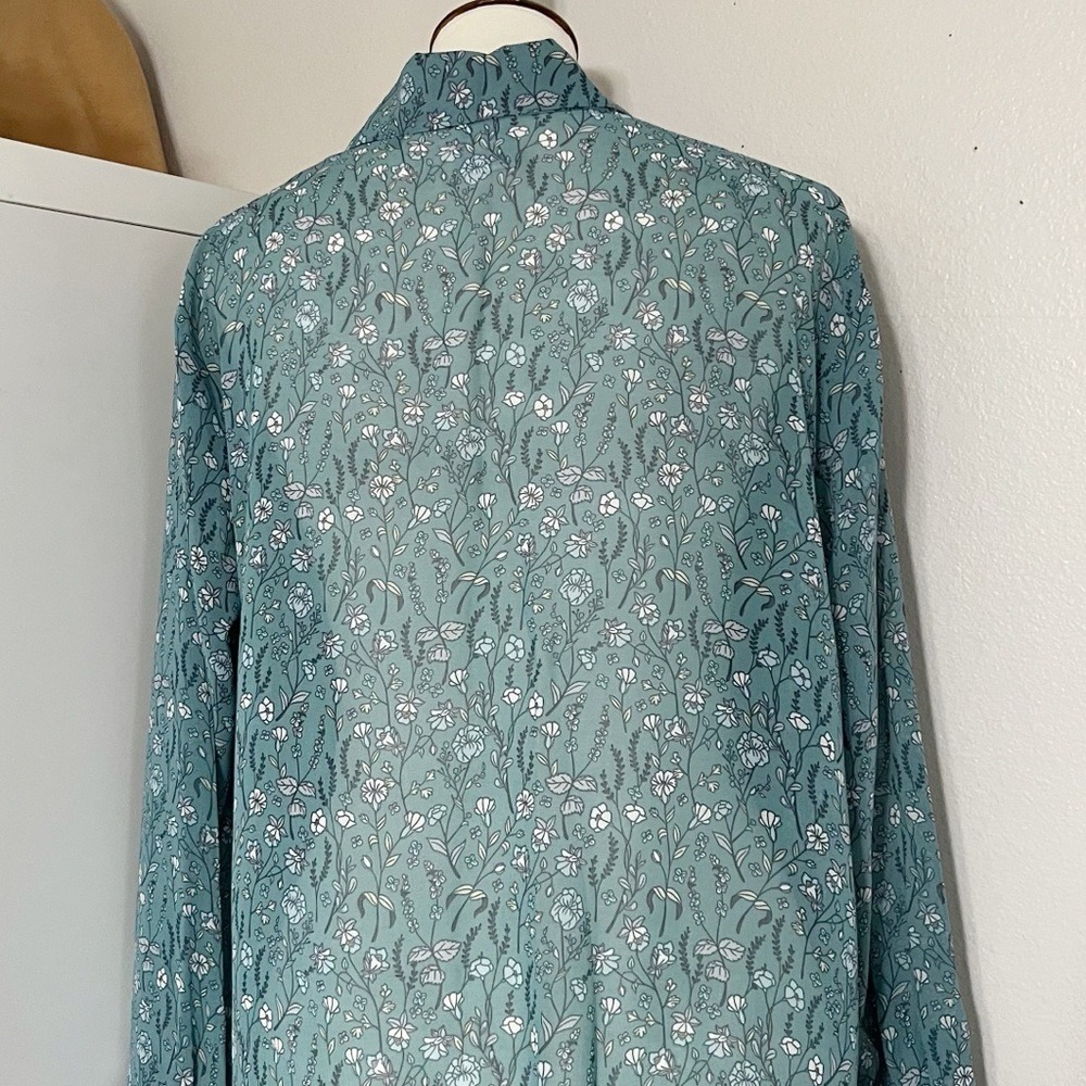 CAbi Women's Chase Field Off Flowers‎ Blouse Size XXS - Picture 9 of 12